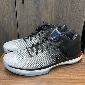 JORDAN XXXI 31 LOW Q54 WHITE-BLACK MENS SZ 15